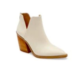 Vince Camuto Gigietta Bone Bootie Size 7.5